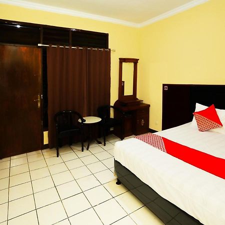 Oyo 93136 Hotel Santo Djaya 2 Bogor Zewnętrze zdjęcie