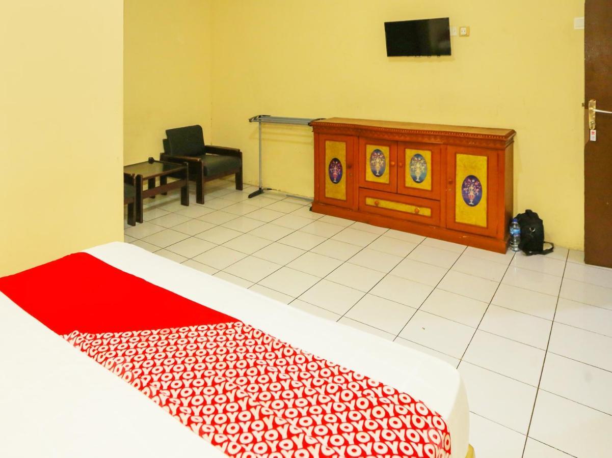 Oyo 93136 Hotel Santo Djaya 2 Bogor Zewnętrze zdjęcie